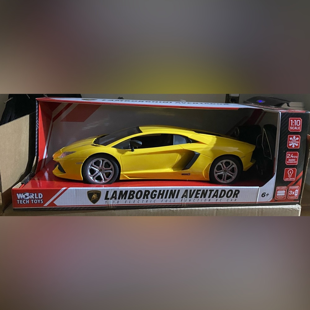 Lamborghini Aventador 1:10Scale RC Car.